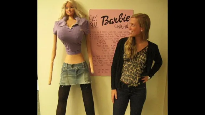 Při výšce 180 cm by měla Barbie proporce 100-45-84