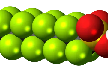 Věčné chemikálie způsobují rakovinu štítné žlázy, naznačuje výzkum. Vědci volají po zákazu