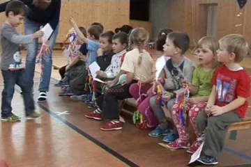 Netradiční drakiáda v Okříškách