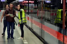 Linky pražského metra A a C jezdí do neděle s výlukami