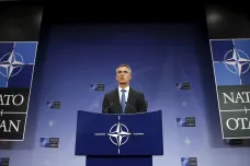 NATO po sestřelení ruského letadla stojí za Tureckem 