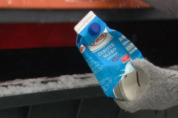 Vybírání papíru z kontejnerů je trestný čin