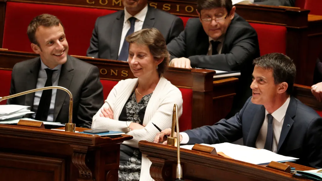 Kabinet Manuela Vallse přečkal hlasování o důvěře