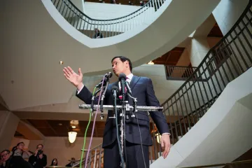 USA přiměl k úderu na Írán izraelský plán zaútočit na Teherán, řekl Rubio