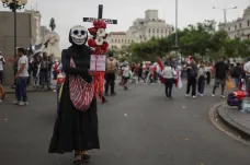 Krvavé protivládní protesty v Peru pokračují. K pondělí si vyžádaly 58 obětí