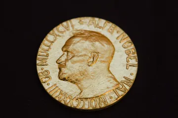 Nobelovu cenu za chemii získali vědci za materiál s obrovským potenciálem
