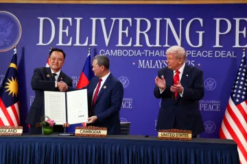 Premiéři Thajska a Kambodže podepsali dohodu o příměří, byl u toho Trump