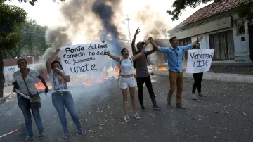 Demonstranti v obci Ureňa u hranic s Kolumbií