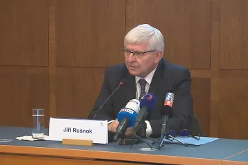 ČNB zvýšila základní úrokovou sazbu o 1,25 bodu na sedm procent