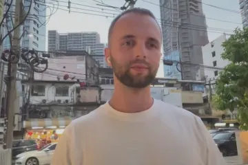 Panuje chaos. Lidé se bojí dalších otřesů, říkají Češi v Bangkoku