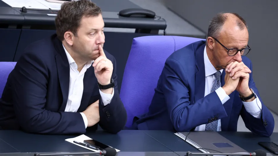 Německý kancléř Friedrich Merz a ministr financí Lars Klingbeil