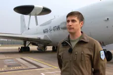 Na německé základně slouží u letounů s „talířem na zádech“ třináct českých vojáků