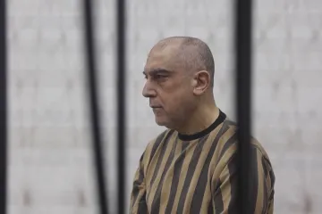 V Sýrii začal první veřejný soud s představitelem Asadova režimu