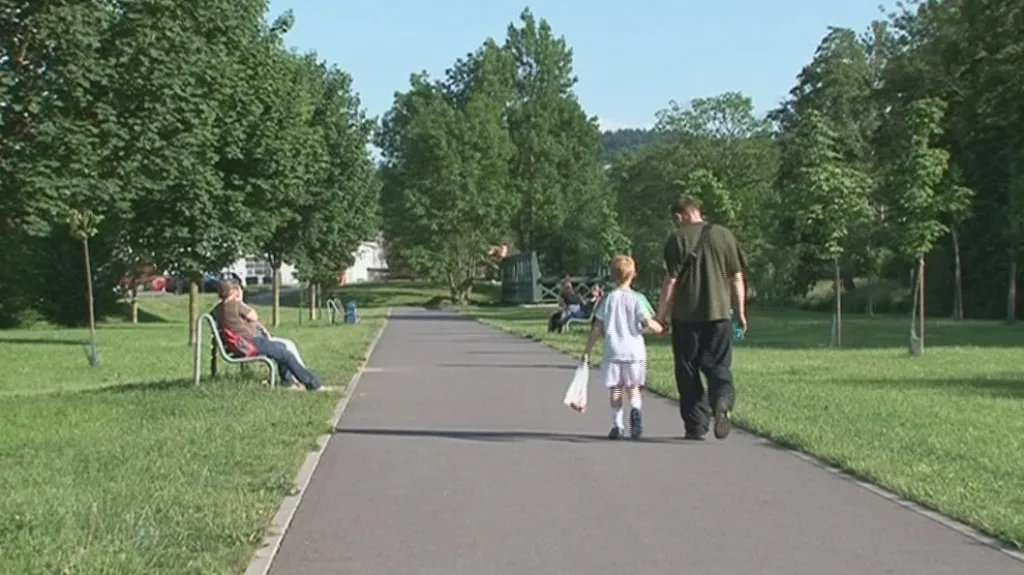 Podél řeky vede cyklotrasa