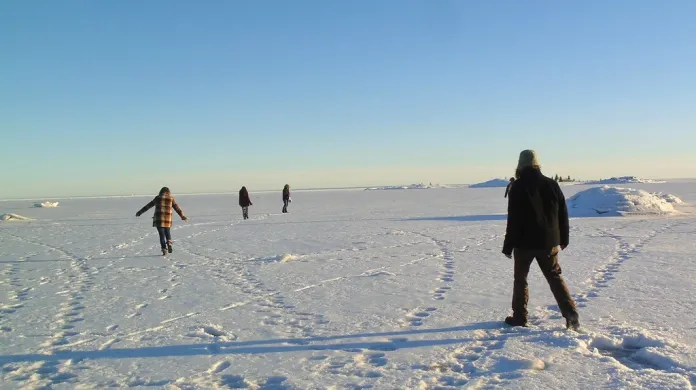 Procházka po zamrzlém moři