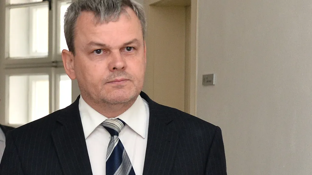 Vladislav Koval přichází k soudu