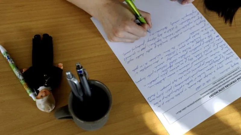 Maturitní testy dopadly hůře než loni, nejvíce z matematiky