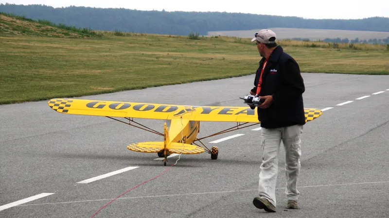 Z modelářské soutěže v Hlubokých Mašůvkách