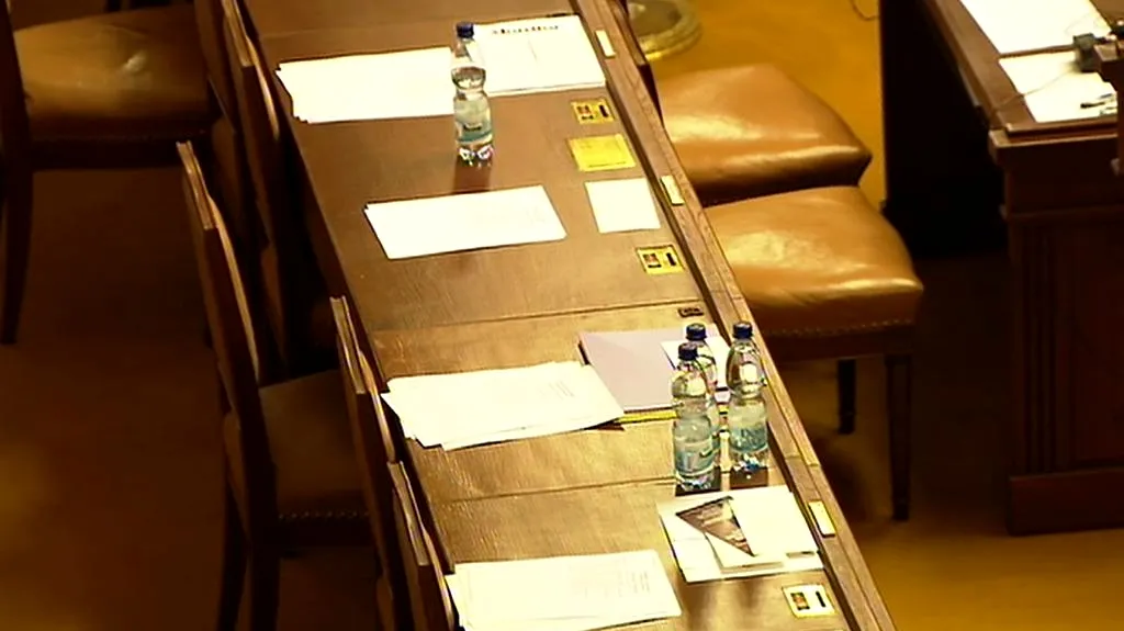 Prázdná Poslanecká sněmovna