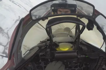 „Pošleme je do pekla,“ řekl ČT ukrajinský pilot stíhačky. Během letu není na emoce čas