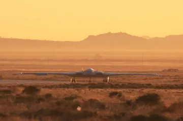 Americké síly zasáhly desítky proíránských cílů v Iráku a Sýrii v odvetě za zabité vojáky USA