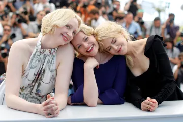 Zprávy z Cannes: Vrcholem festivalu je seriál Top of The Lake. První sérii vysílala ČT