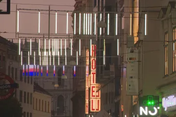 Nefunkční světelné girlandy v centru Brna nahradí dočasné osvětlení