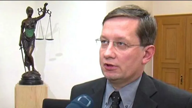 Senátoři odmítli Koudelku jako soudce ÚS