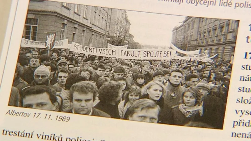 17. listopad v učebnicích