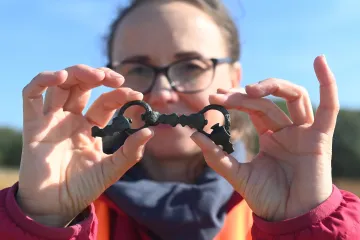 Archeologové našli v místě budoucí dálnice u Olomouce hroby z doby kamenné a Velké Moravy