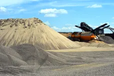 Báňský úřad zamítl námitky proti těžbě štěrkopísku na Hodonínsku. Obce se budou bránit u soudu 