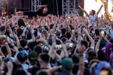 Hudební festivaly se cítí ohroženy kvůli zvyšování mzdových nákladů na dohodáře
