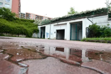 Z garáže bunkr za půl dne