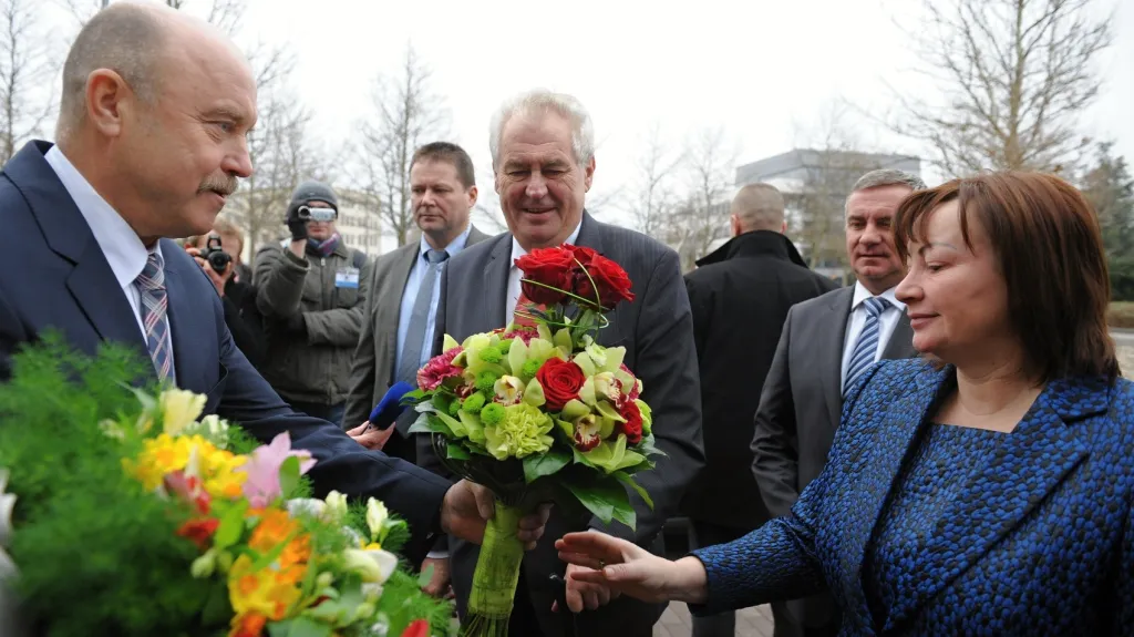 Miloš Zeman s manželkou Ivanou navštívil Karlovarský kraj