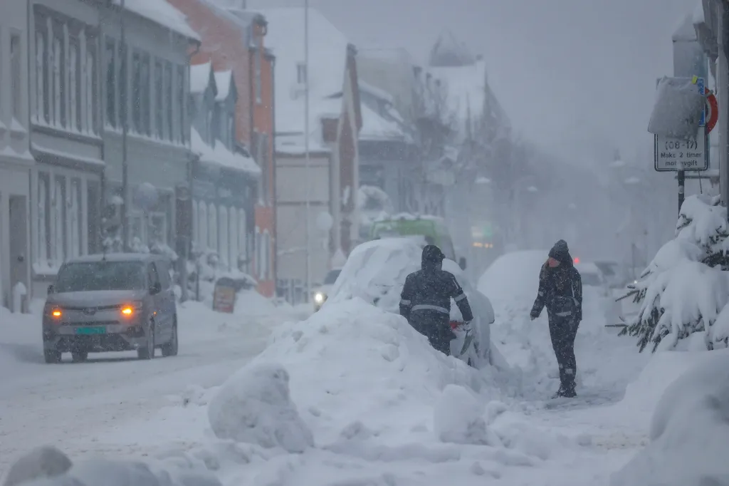 Sníh zasypal město Kristiansand v Norsku
