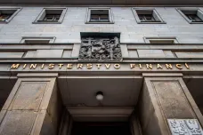 Schodek státního rozpočtu v dubnu vzrostl na 126,1 miliardy