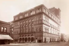 V Carnegie Hall se koncertuje již 130 let. První představení řídil Čajkovskij a vstupné bylo za dolar