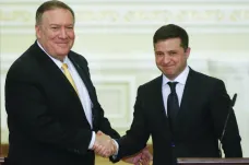Spojené státy budou Ukrajinu dál finančně podporovat, slíbil Pompeo v Kyjevě