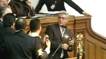 Bitka ve venezuelském parlamentu