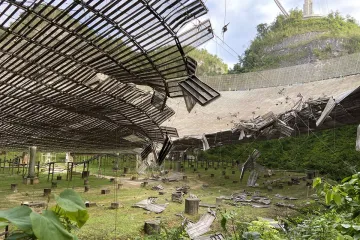 Obří anténa Arecibo se musí zdemolovat, další provoz by byl nebezpečný