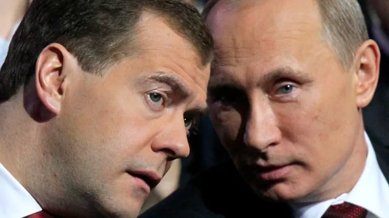 Dmitrij Medveděv a Vladimir Putin