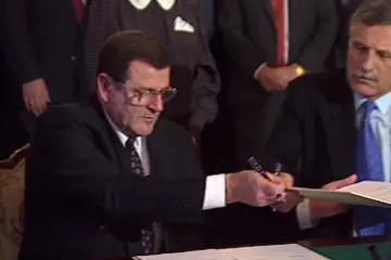 30 let zpět: Dohody o budoucí spolupráci mezi Českou republikou a Slovenskem