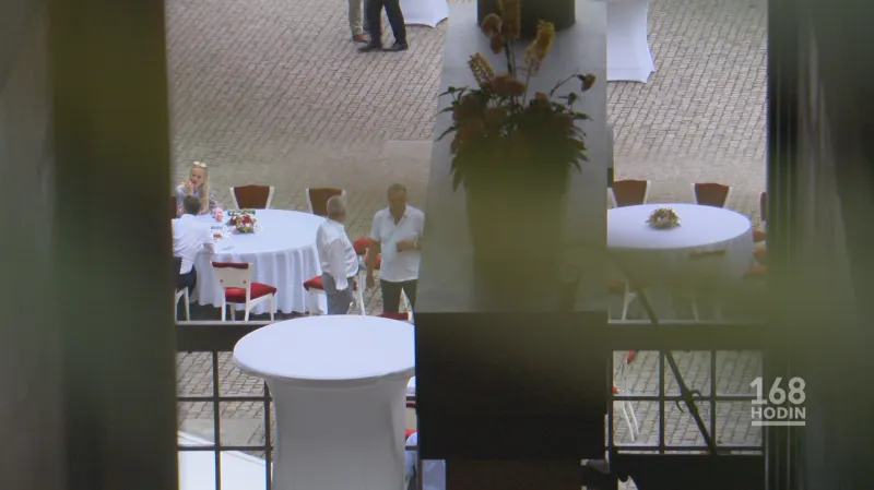 Oslava kancléře Mynáře v zahradách Pražského hradu