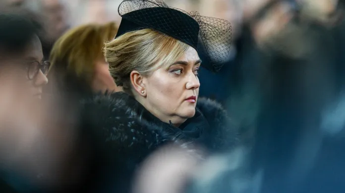 Magdalena Adamowiczová na manželově pohřbu
