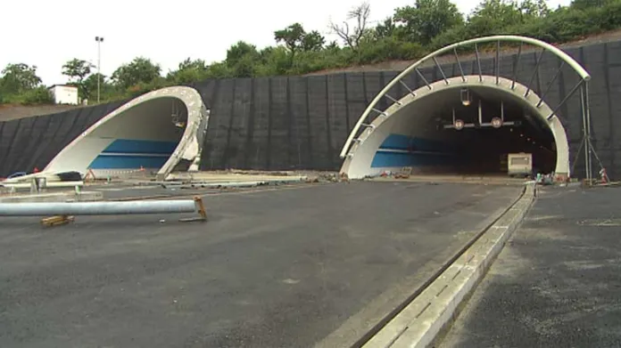 Tunely na novém úseku Pražského okruhu