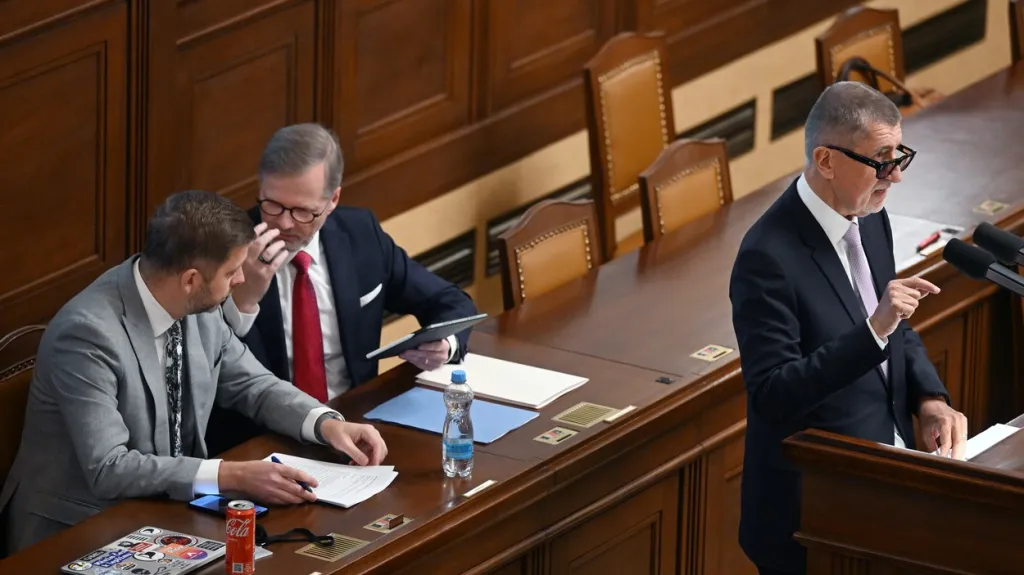 Andrej Babiš (ANO) během schůze k návrhu na vyslovení nedůvěry vládě