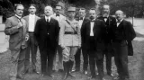 Kvůli zdravotním problémům Štefánik musel z fronty odejít, vrátil se do Paříže a zapojil se do československého odboje. Snímek je ze setkání s krajany ve Washingtonu v roce 1917.