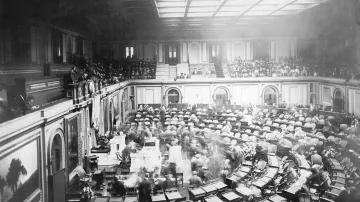 Pohled do interiérů Kapitolu během zasedání Kongresu.