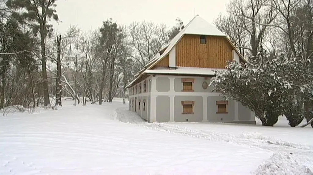 Zámecká sýpka zámku Raduň