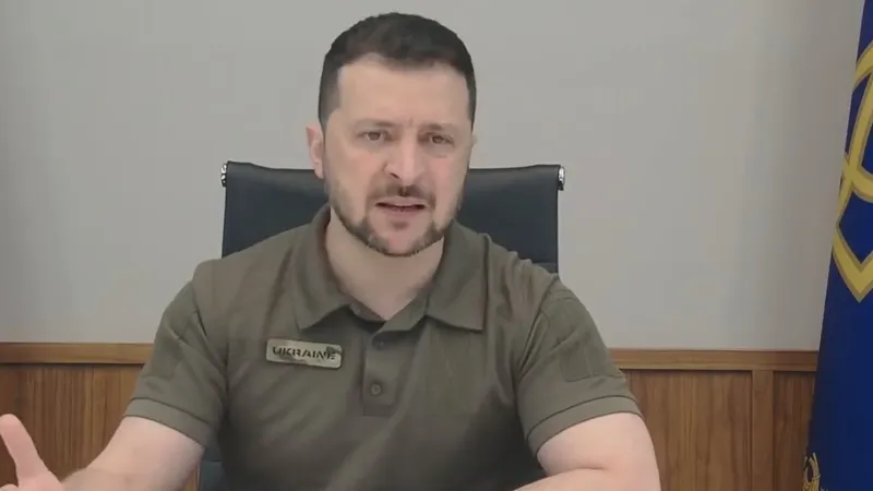 Ukrajinský prezident Zelenskyj ke zničení Kachovské přehrady na jihu země